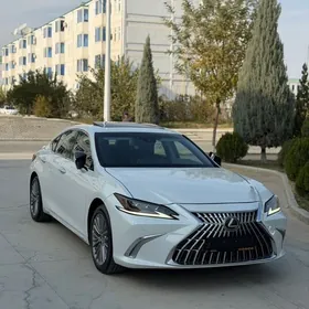 Lexus ES 350 2022