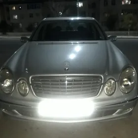 Mercedes-Benz E350 2005