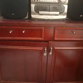 тумбочка в хорошем состоянии