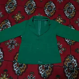 yaşyl pijak/kostyum