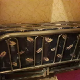 кровать железная книжка