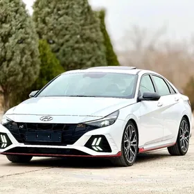 Hyundai Elantra 2023