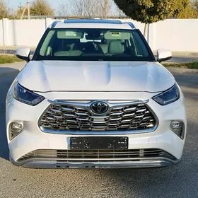 Toyota Highlander 2022