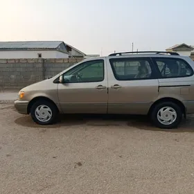 Toyota Sienna 2002