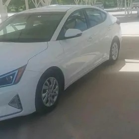 Hyundai Elantra 2019