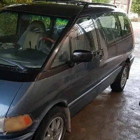 Toyota Previa 1993