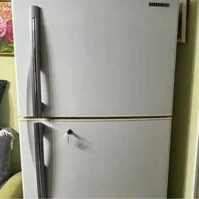 холодильник  Hitachi