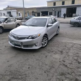 Toyota Camry 2014