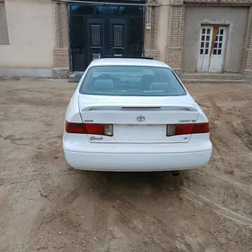 Toyota Camry 2001