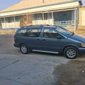 Toyota Sienna 2002
