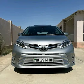 Toyota Sienna 2019