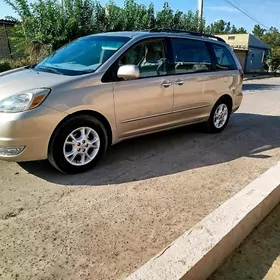Toyota Sienna 2004