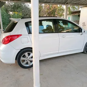 Nissan Versa 2010
