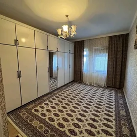 Mir7/3  2komnat 9/2 etaz