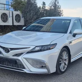 Toyota Camry 2022