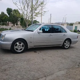 Mercedes-Benz E320 1999
