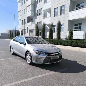Toyota Camry 2017