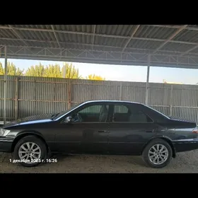 Toyota Camry 2001
