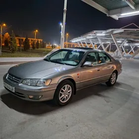 Toyota Camry 1999