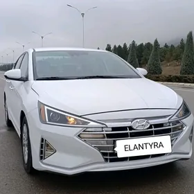 Hyundai Elantra 2020