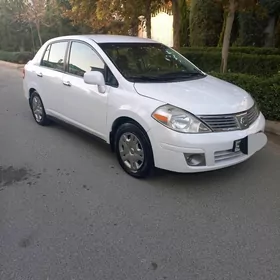 Nissan Versa 2010