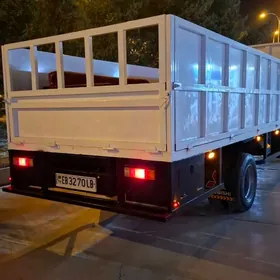 Mitsubishi Fuso 2003