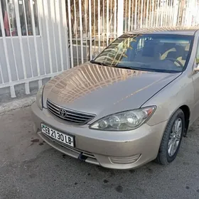Toyota Camry 2004