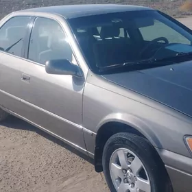 Toyota Camry 1999