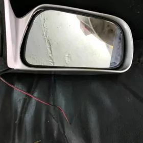 Боковое зеркало