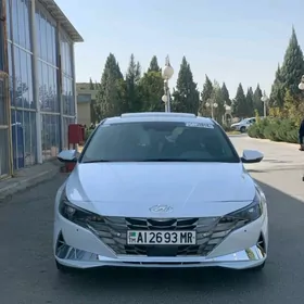 Hyundai Elantra 2021