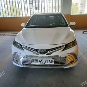 Toyota Camry 2021