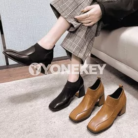 Gyzlar üçin ökjeli köwüş