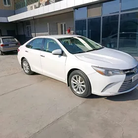 Toyota Camry 2015