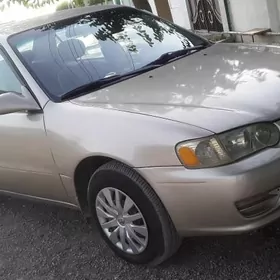 Toyota Corolla 2000