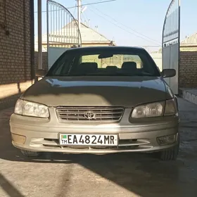Toyota Camry 1999