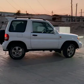 Mitsubishi Pajero 1999