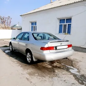 Toyota Camry 2001