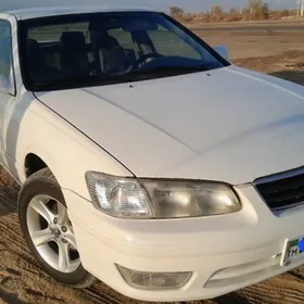 Toyota Camry 2000