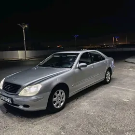 Mercedes-Benz S-Class 2000