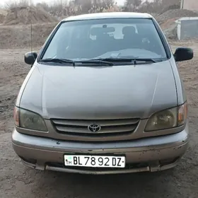 Toyota Sienna 2002