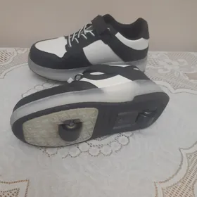 кроссовки ролики