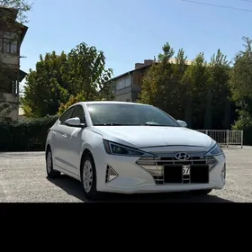 Hyundai Elantra 2020