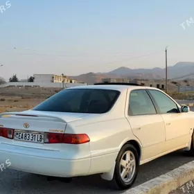 Toyota Camry 2001