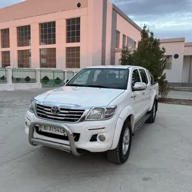 Toyota Hilux 2014
