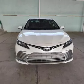 Toyota Camry 2022