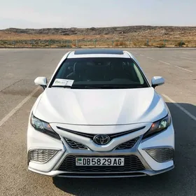 Toyota Camry 2021