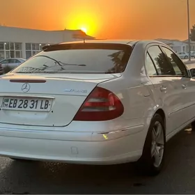 Mercedes-Benz E350 2005
