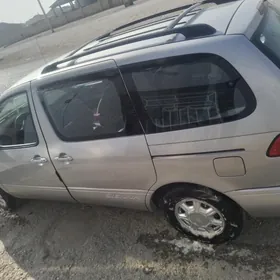 Toyota Sienna 2002