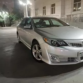 Toyota Camry 2013
