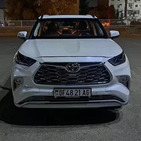 Toyota Highlander 2020
